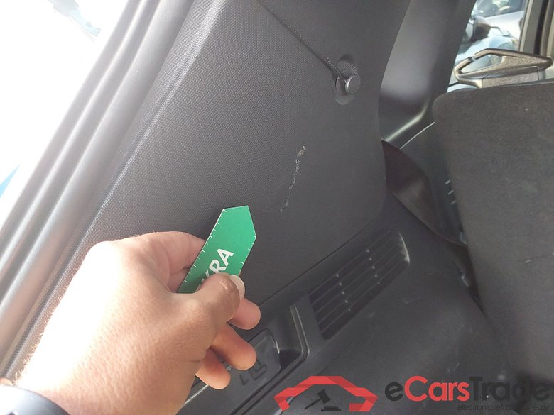 FORD Kuga 2.5 243CV Automático    ST-LINE X #6