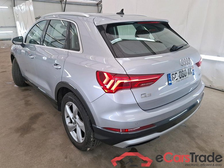 AUDI Q3 / 2018 / 5P / SUV 35 TFSI 150 MHEV S TRONIC DESIGN LUXE #2