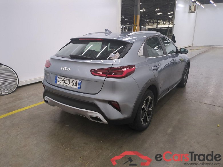 KIA XCeed / 2019 / 5P / Crossover 1.6 GDI ISG ISG PHEV ACTIVE BUS DCT6 #3
