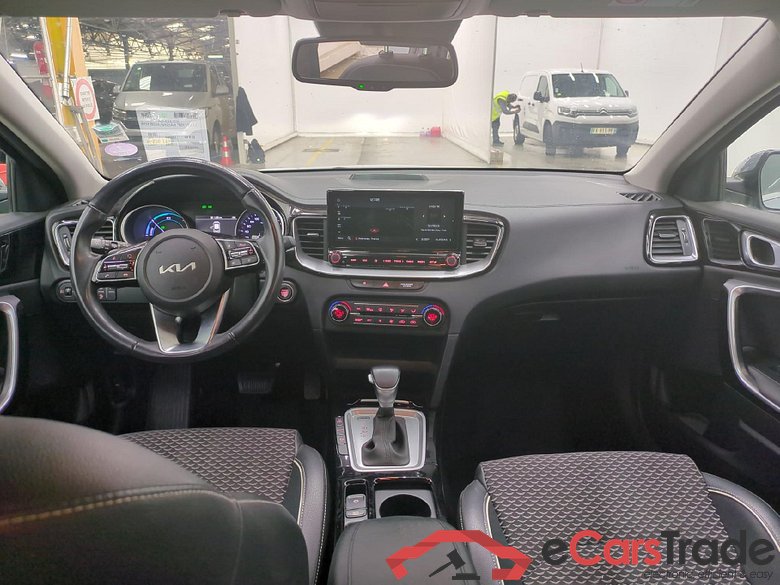 KIA XCeed / 2019 / 5P / Crossover 1.6 GDI ISG ISG PHEV ACTIVE BUS DCT6 #5