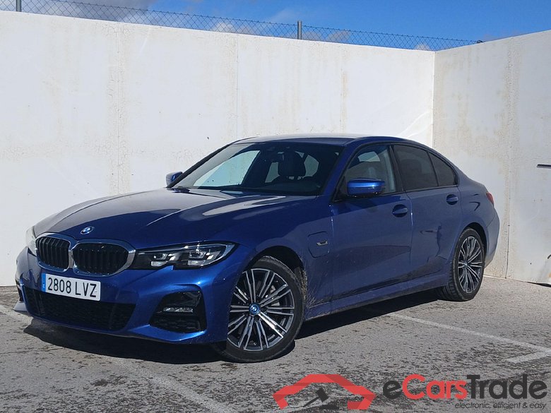 BMW Serie 3 / 2018 / 4P / sedán 330e #1