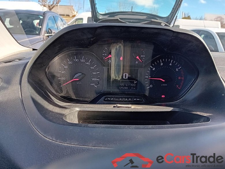 PEUGEOT Partner / 2018 / 4P / furgón derivado de turismo Premium Standard 600kg BlueHDi 73kW (AC) #4