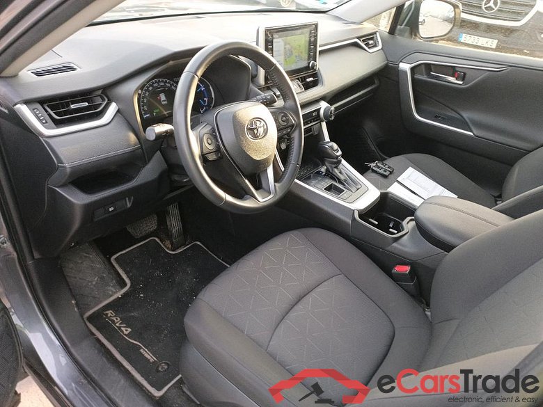 TOYOTA Rav4 / 2018 / 5P / todoterreno 2.5l 220H Advance #3