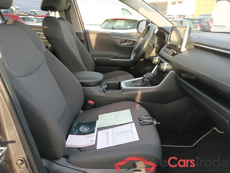 TOYOTA Rav4 / 2018 / 5P / todoterreno 2.5l 220H Advance #6