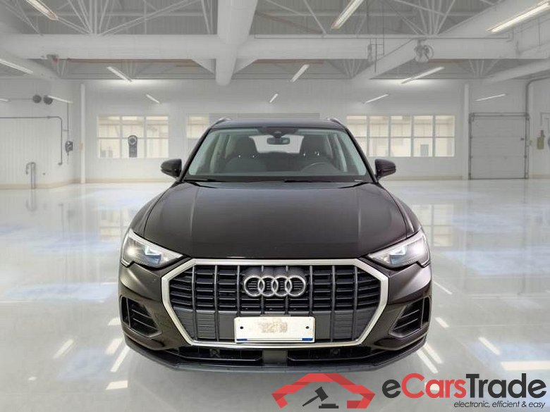 AUDI Q3 / 2018 / 5P / SUV 45 TFSI E S TRONIC BUSINESS #6