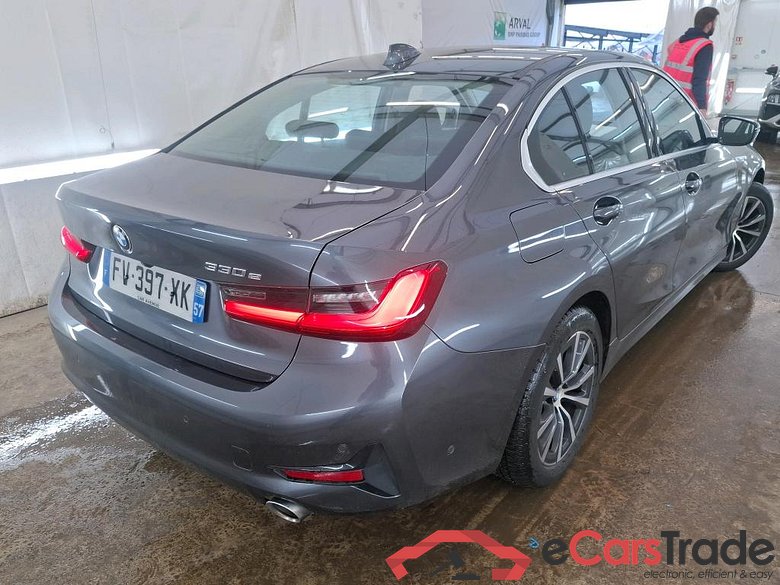 BMW Série 3 Berline / 2018 / 4P / Berline 330e 292ch Business Design BVA8 Hybride #3