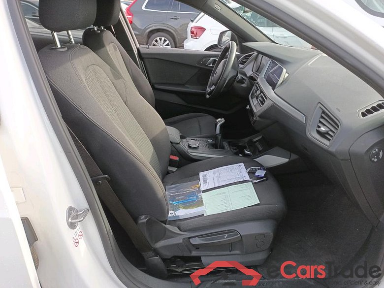 BMW Serie 1 / 2019 / 5P / berlina con portón 118i #6