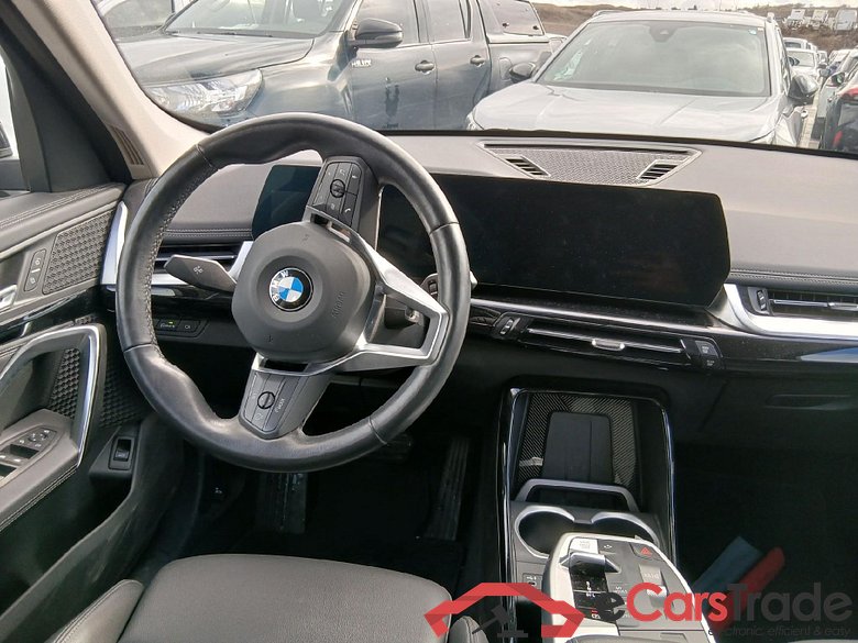 BMW X1 / 2022 / 5P / todoterreno sDrive18d #3