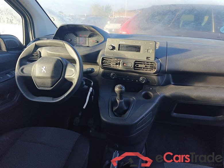 PEUGEOT Partner / 2018 / 3P / furgón derivado de turismo Pro Standard 600kg BlueHDi 73kW (AC) #3