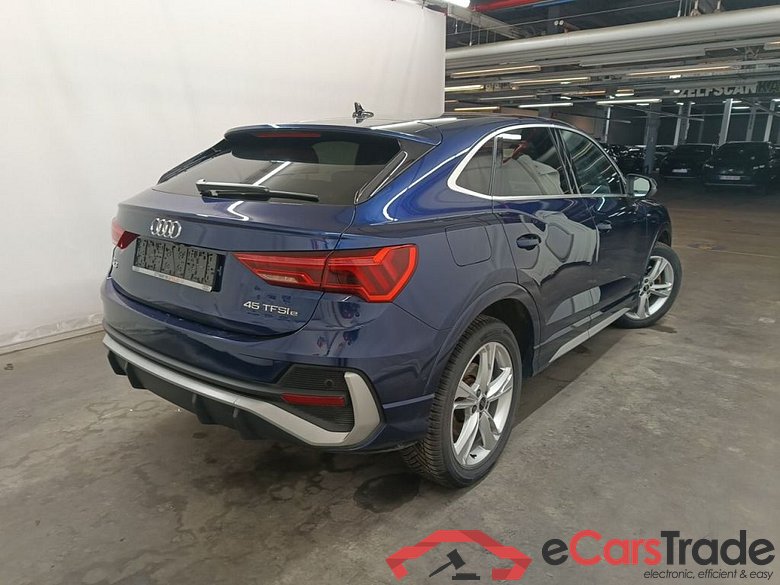 Audi Q3 Sportback 45 TFSI e S tronic S Line 5d #2