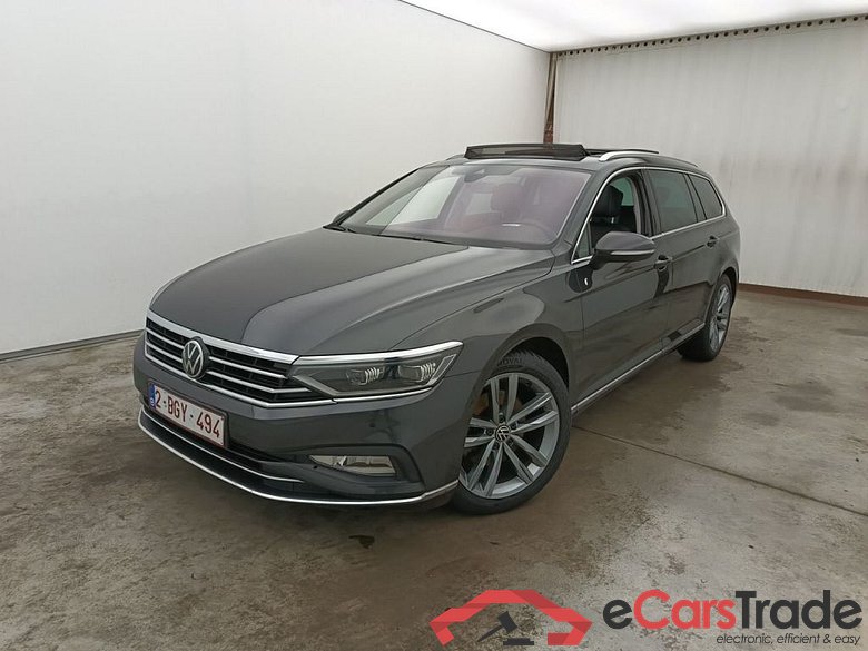 Volkswagen Passat Variant 1.5 TSI OPF DSG7 Elegance Business 5d #1