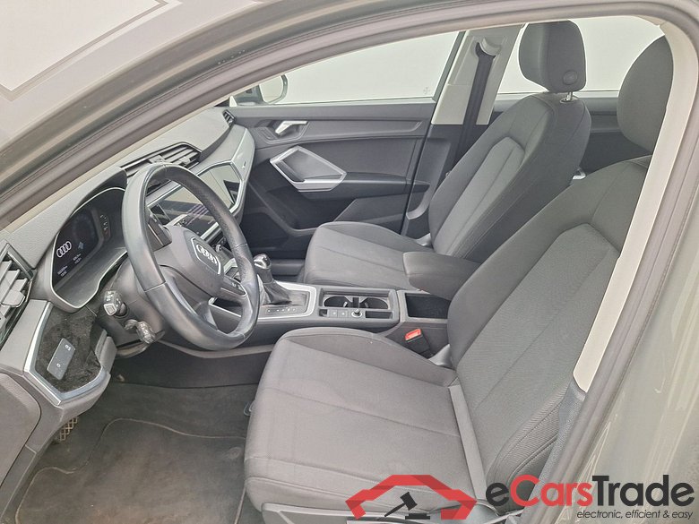 Audi, Q3 '18 PHEV, Audi Q3 45 TFSI e S tronic 5d #3