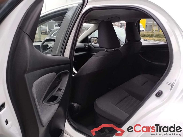 TOYOTA YARIS 1.5 Hybrid TeamNL #5