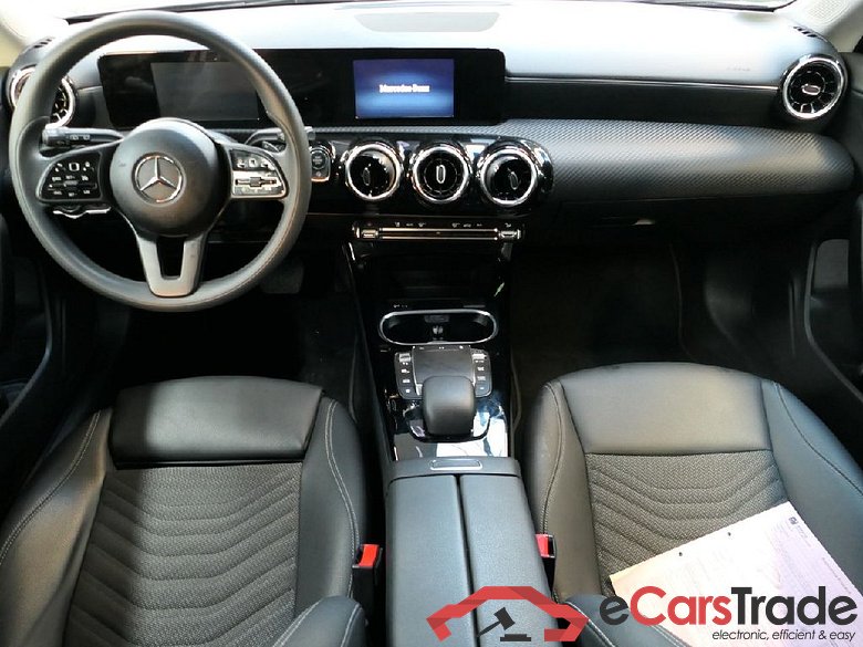 CLA -Klasse Shooting Brake CLA 180 (118.684) 1.3 AT7 E6d #3