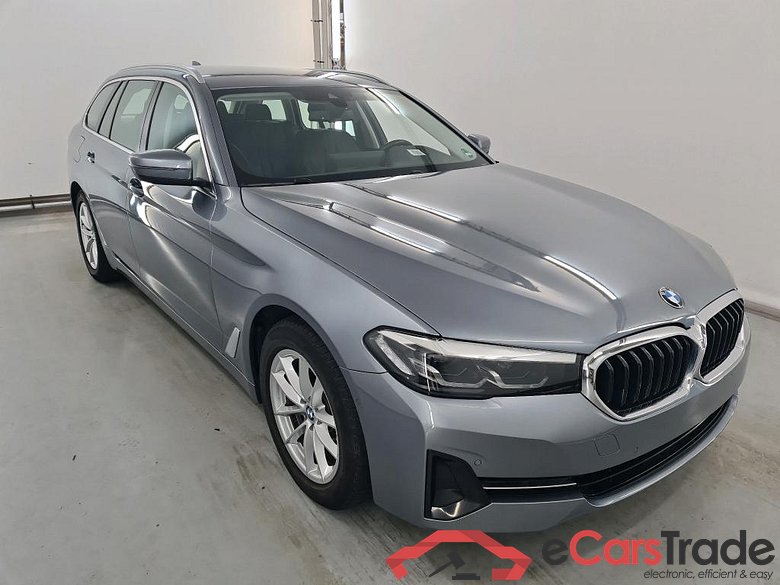 BMW 5 SERIES TOURING 2.0 520D 120KW TOURING AUTO Driving Assistant Parking Assistant Business #2