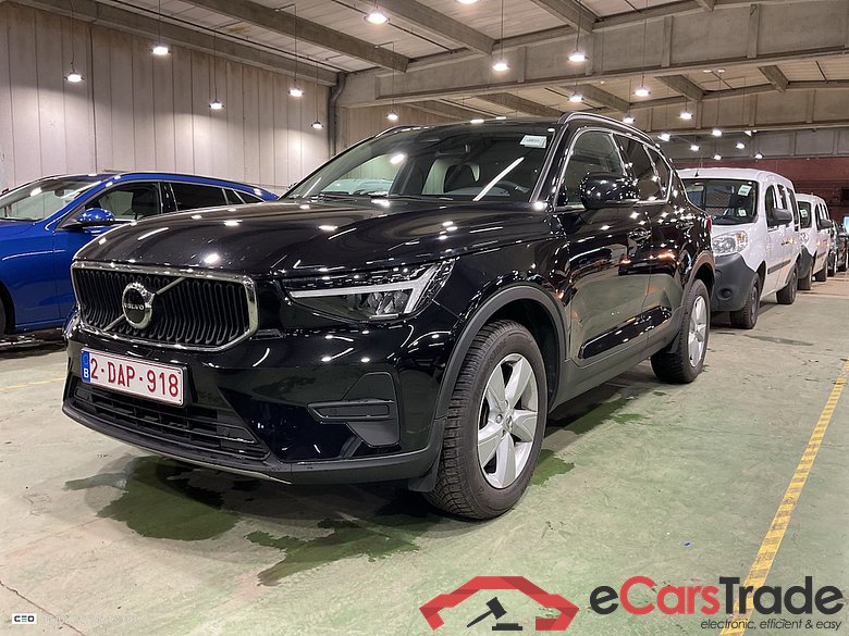 VOLVO XC40 2.0 B3 MHEV ESSENTIAL DCT
