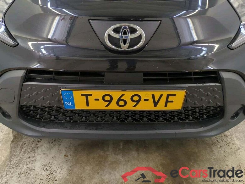 TOYOTA Aygo X 1.0 VVT-i MT Play #4