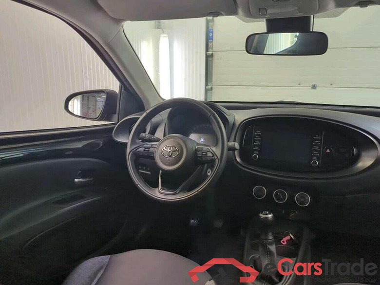 TOYOTA Aygo X 1.0 VVT-i MT Play #3