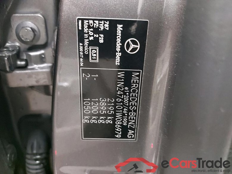 MERCEDES - MER GLB 180 d 116PK DCT Business Solution Luxury & Pano Roof #6