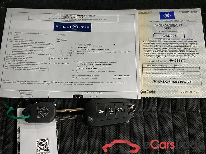 PEUGEOT - PEU e-2008 156PK Active With Climatic & Heated Seats & Rear Park Sensors   * ELECTRIC * #4