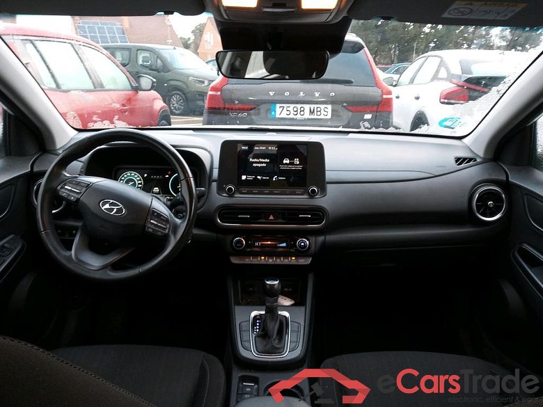 HYUNDAI Kona / 2020 / 5P / todoterreno 1.6 GDI HEV Maxx DCT #3