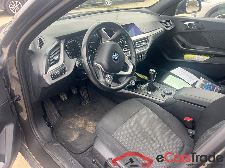 BMW Serie 1 / 2019 / 5P / berlina con portón 118i #3
