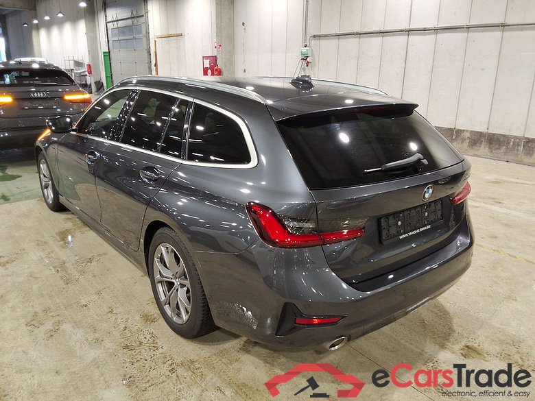 BMW 3 TOURING - 2019 330eA PHEV #2