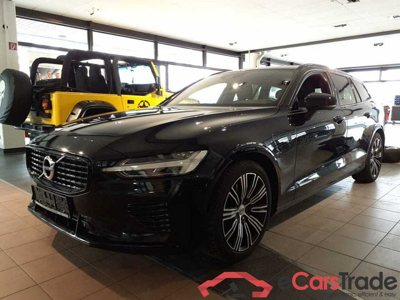 Volvo V60 Kombi (2018->) DE - Kb5 T6 Twin Engine AWD PHEV EU6d, R Design Plug-In AWD (E6d), 2020 - 2021