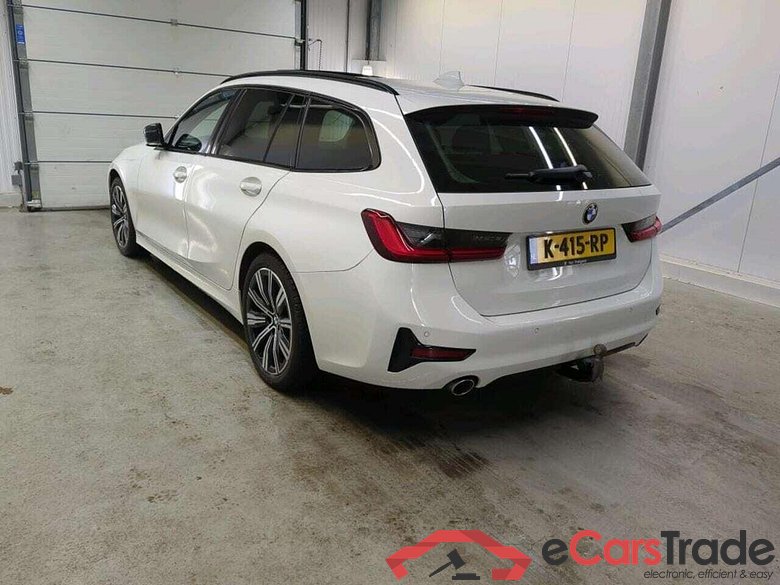 BMW 3-serie Touring 318d High Executive #4