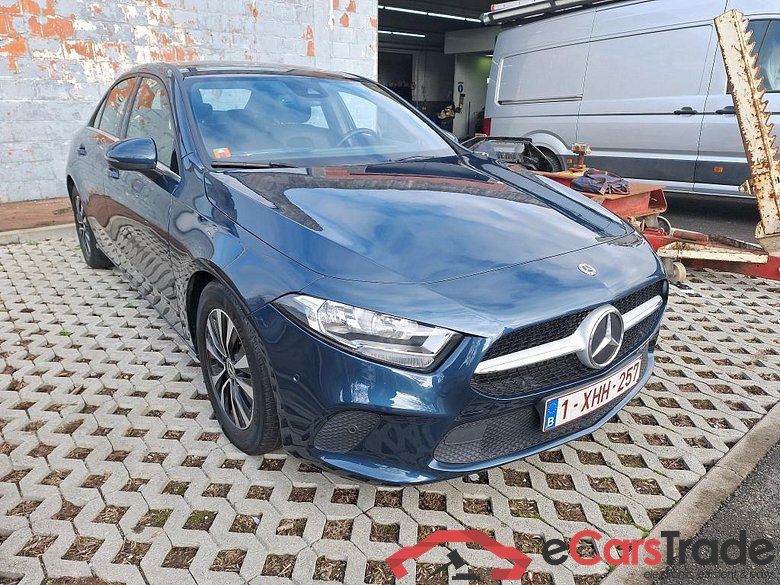 Mercedes A 180d Limo Aut. Widescreen Navi 1/2 Sport-Leather KeylessGo Camera Klima PDC ... #2