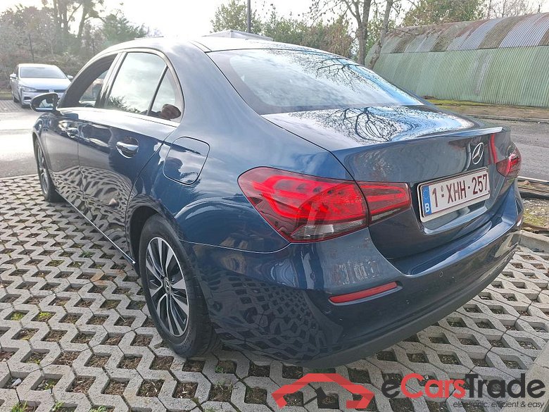 Mercedes A 180d Limo Aut. Widescreen Navi 1/2 Sport-Leather KeylessGo Camera Klima PDC ... #4