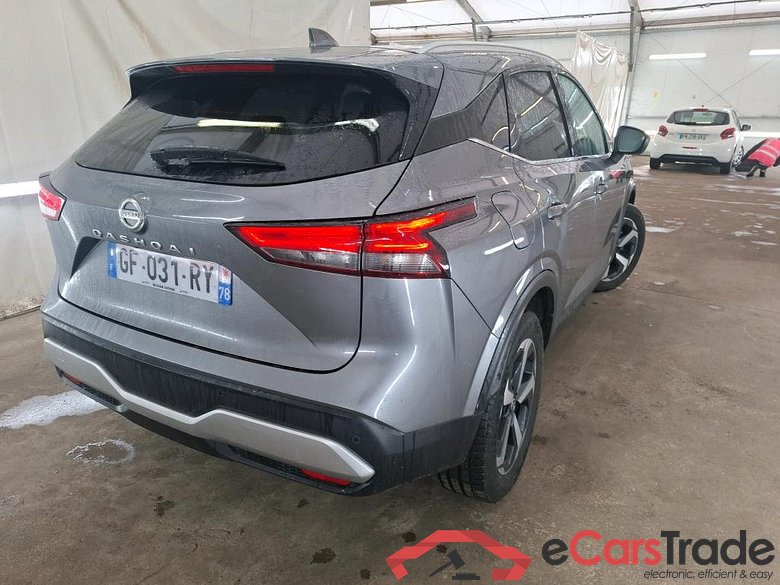 NISSAN Qashqai / 2021 / 5P / Crossover 1.3 MHEV 140 N-Connecta #3