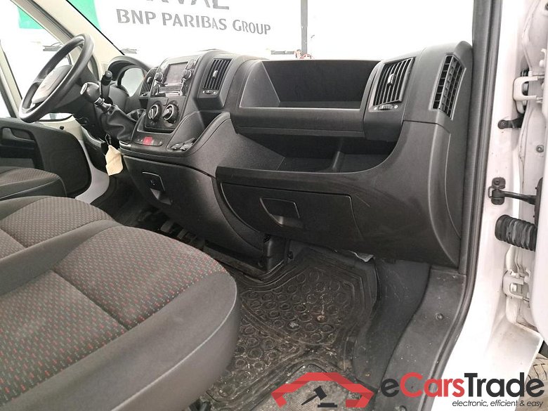 PEUGEOT Boxer / 2014 / 4P / Fourgon tôlé BlueHDi 120 S&S ASPHALT 333 L1H1 #5