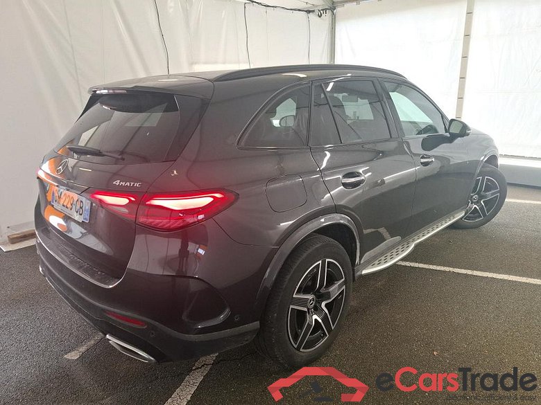 MERCEDES-BENZ GLC / 2022 / 5P / SUV GLC 400 e AMG Line 4MATIC #3