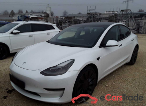 TESLA Model 3 Langstreckenbatt. Allradantrieb Dual Motor Performance 4d 377kW