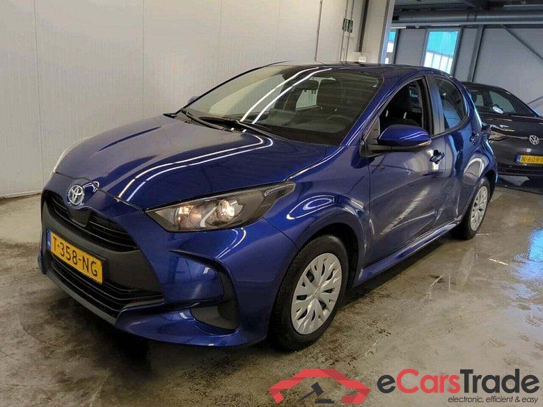 TOYOTA Yaris 1.5 Hyb. Active #1