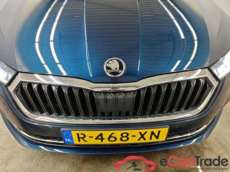 SKODA Octavia Combi 1.5 e-TSI Business Edition Plu #4