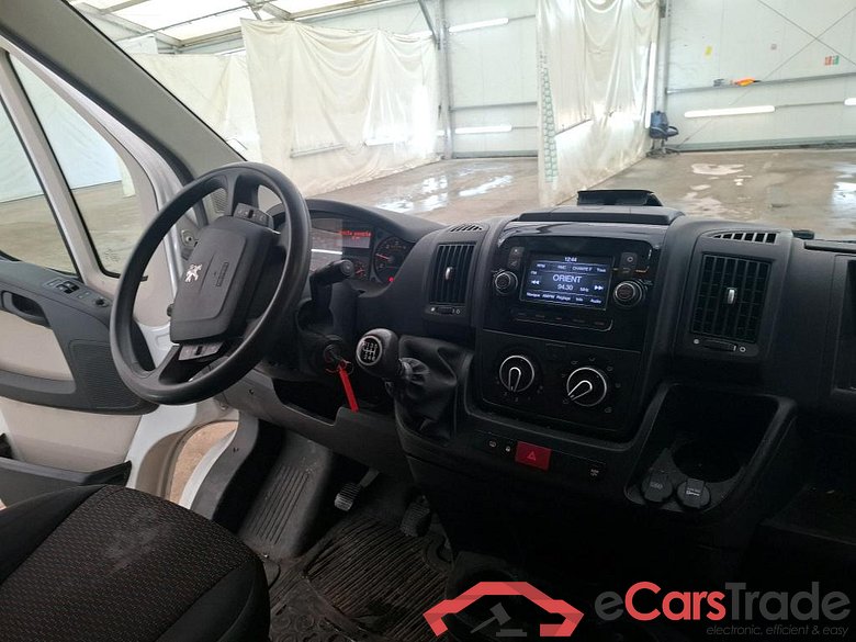 PEUGEOT Boxer / 2014 / 4P / Fourgon tôlé BLUEHDI 110 PREMIUM PACK 333 L3H2 #5