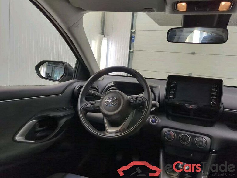 TOYOTA Yaris 1.5 VVT-i Dynamic #3