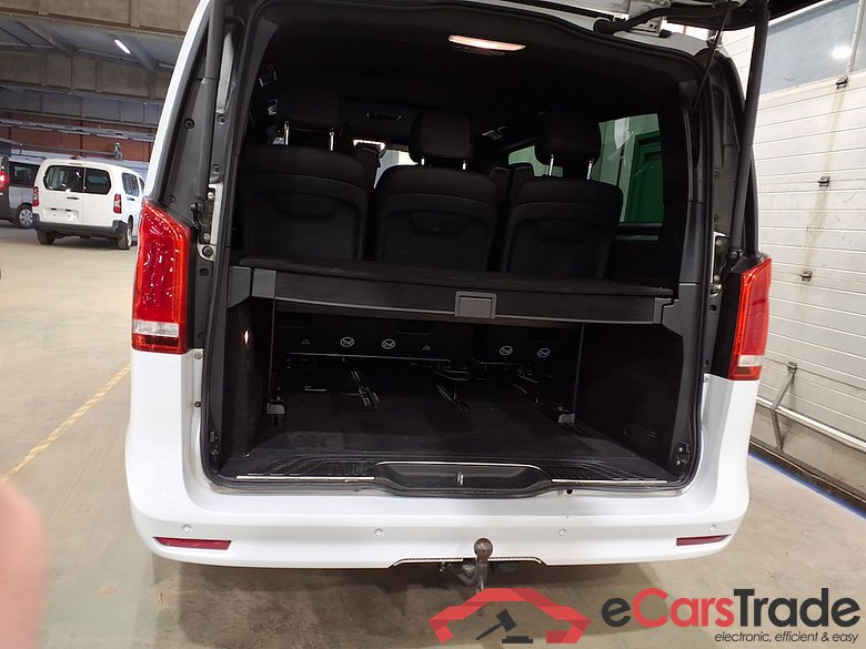 MERCEDES-BENZ CLASS V MWB DIESEL - 2019 V 300 d Avantgarde #3