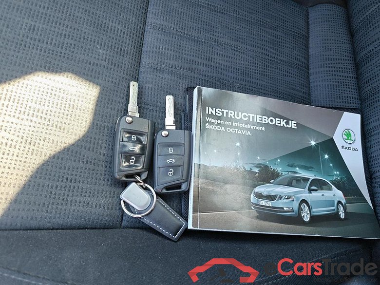 SKODA Octavia Combi 85 kW #6