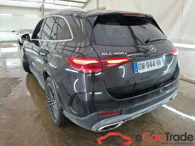 MERCEDES-BENZ GLC / 2022 / 5P / SUV GLC 400 e AMG Line 4MATIC #2