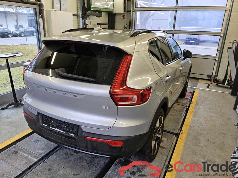 Volvo XC40 (2017->) DE - SUV5 B4 2WD EU6d, Plus Dark (EURO 6d), (Facelift) 2022 - 2024 #3