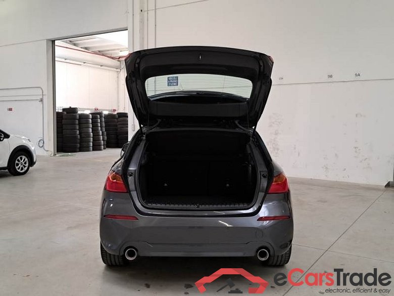 BMW SERIE 1 / 2019 / 5P / BERLINA 118D BUSINESS ADVANTAGE #5