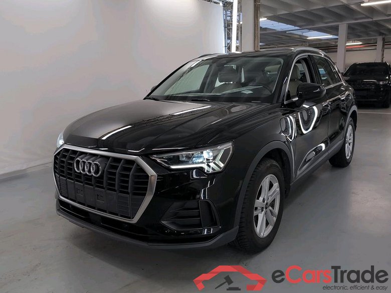 AUDI Q3 1.4 45 TFSI E S TRONIC #1