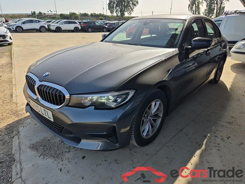 BMW Serie 3 / 2018 / 4P / sedán 318d Auto.
