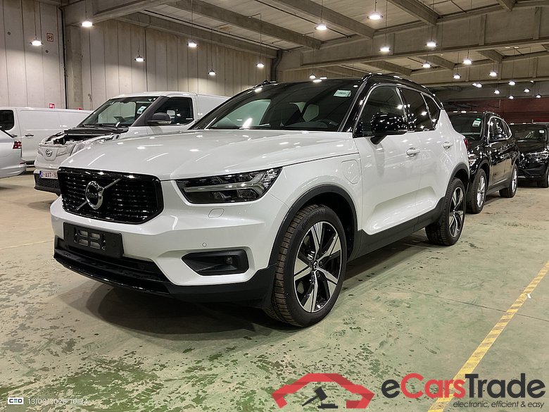 VOLVO XC40 1.5 T4 RECHARGE GEARTRONIC R-DESIGN