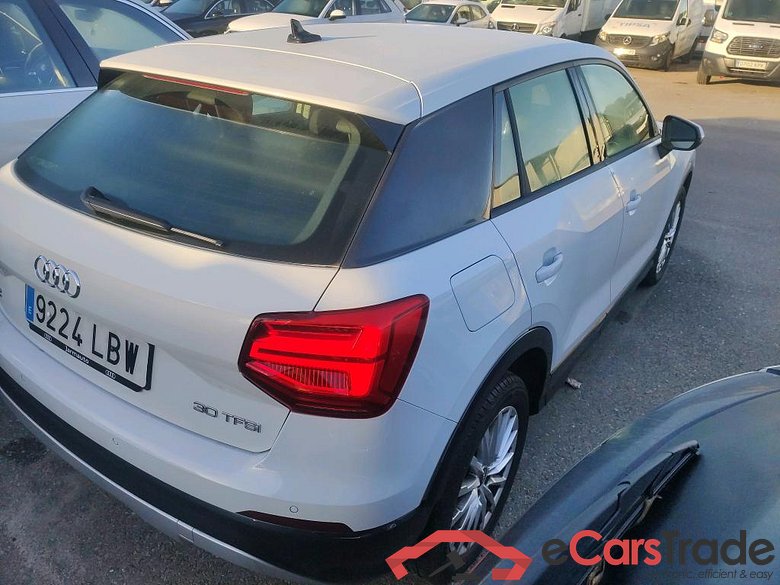 AUDI Q2 / 2016 / 5P / todoterreno Design 30 TFSI 85kW (116CV) #2
