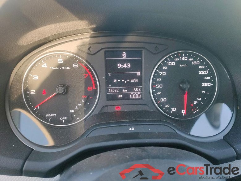 AUDI Q2 / 2016 / 5P / todoterreno Design 30 TFSI 85kW (116CV) #4