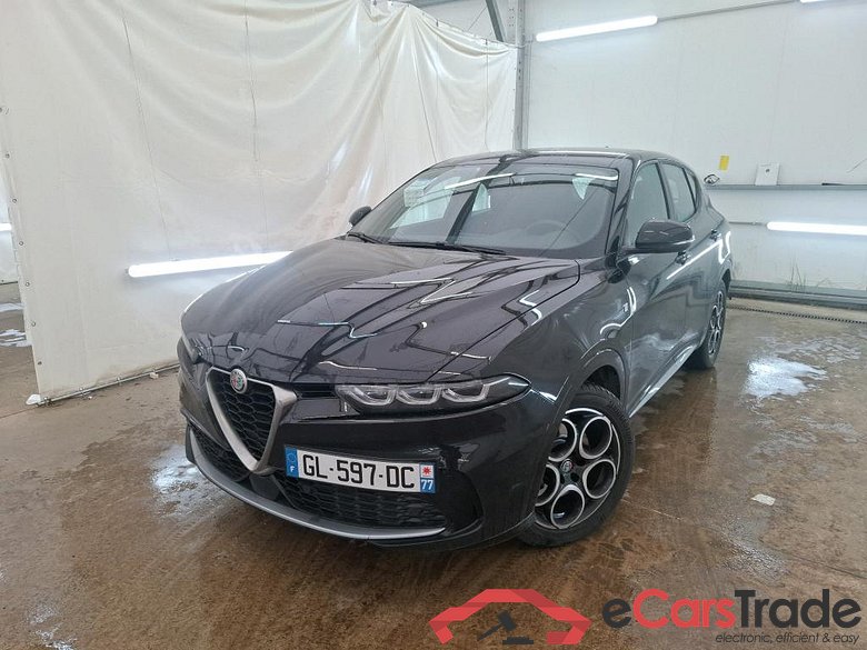 ALFA ROMEO Tonale / 2022 / 5P / SUV 1.5T Hybrid 160 TCT7 Ti OPERATION STOCK